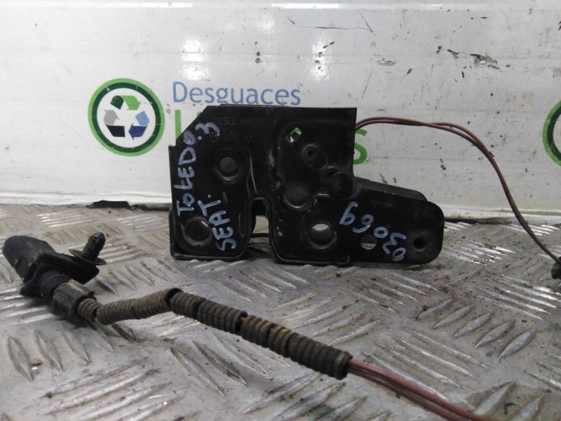 Recambio de cerradura capot para seat toledo (5p2) sport   |   09.04 - 12.06 | 2004 - 2006 | 105 cv / 77 kw referencia OEM IAM  