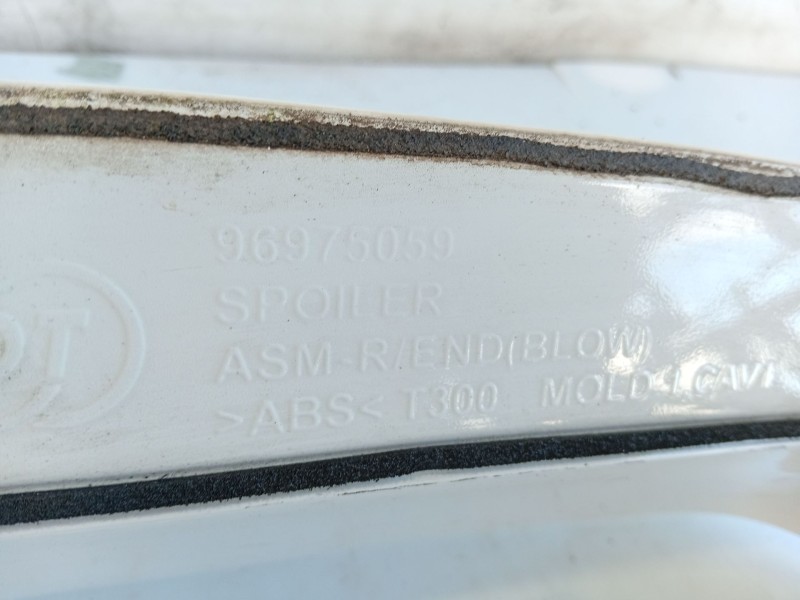 Recambio de moldura para chevrolet aveo hatchback (t300) 1.3 d referencia OEM IAM   