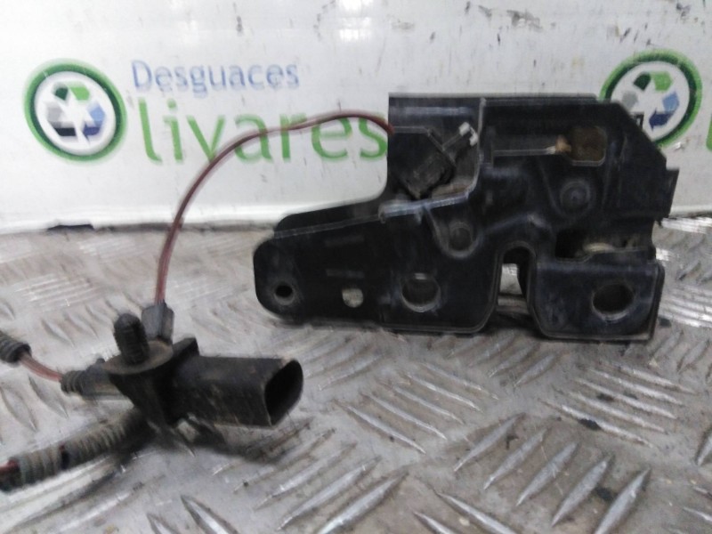 Recambio de cerradura capot para seat toledo (5p2) sport   |   09.04 - 12.06 | 2004 - 2006 | 105 cv / 77 kw referencia OEM IAM  