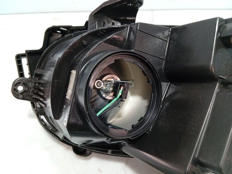 Recambio de faro derecho para chevrolet aveo hatchback (t300) 1.3 d referencia OEM IAM 96831092 / 96831062  