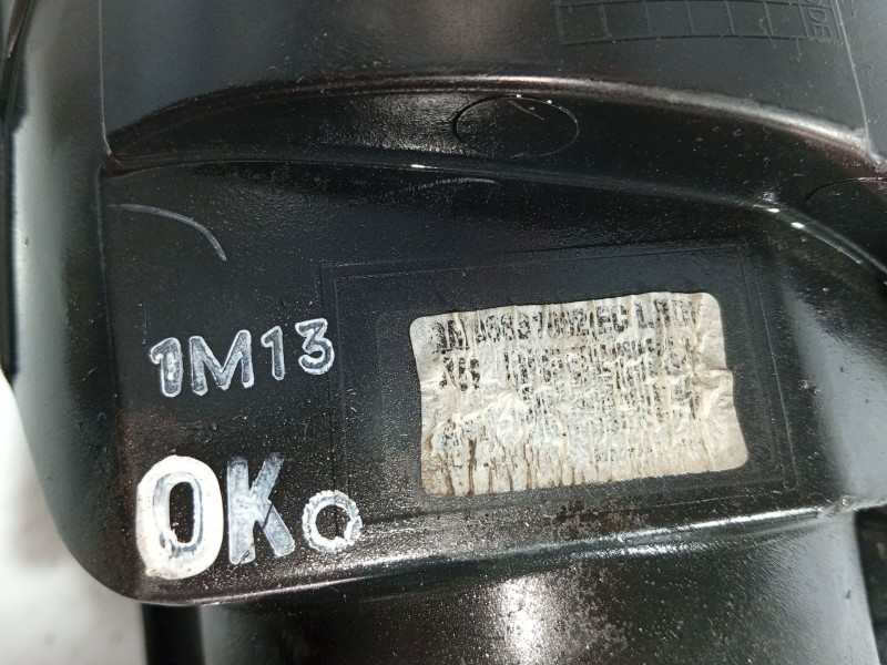 Recambio de faro derecho para chevrolet aveo hatchback (t300) 1.3 d referencia OEM IAM 96831092 / 96831062  