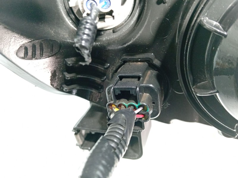 Recambio de faro izquierdo para chevrolet aveo hatchback (t300) 1.3 d referencia OEM IAM 96831091 / 96831061  