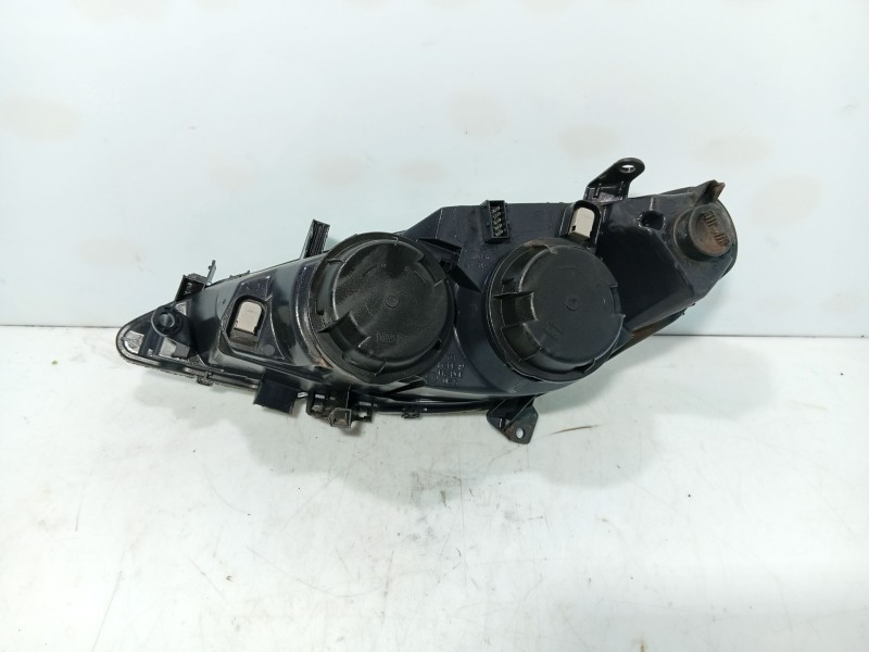 Recambio de faro derecho para peugeot 307 (3a/c) 1.4 16v referencia OEM IAM 6205Z2  