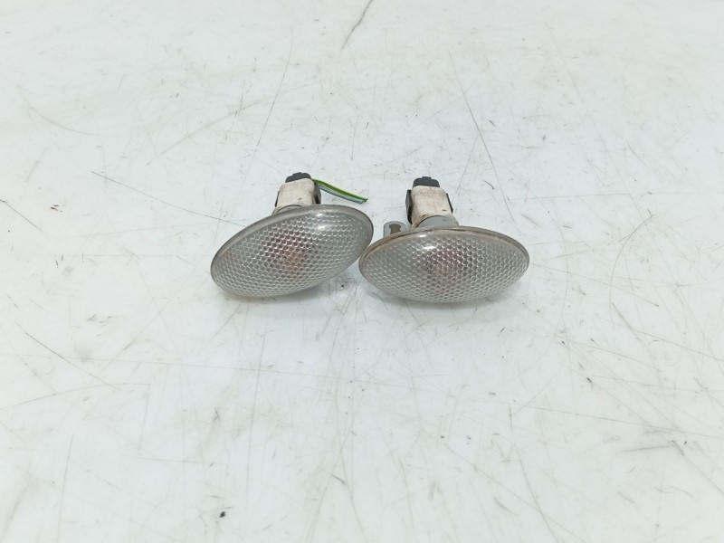 Recambio de piloto lateral izquierdo para peugeot 307 (3a/c) 1.4 16v referencia OEM IAM   