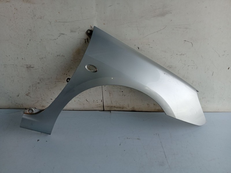 Recambio de aleta delantera derecha para peugeot 307 (3a/c) 1.4 16v referencia OEM IAM 7841N7  