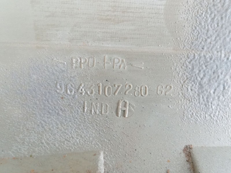 Recambio de aleta delantera izquierda para peugeot 307 (3a/c) 1.4 16v referencia OEM IAM 7840K8  