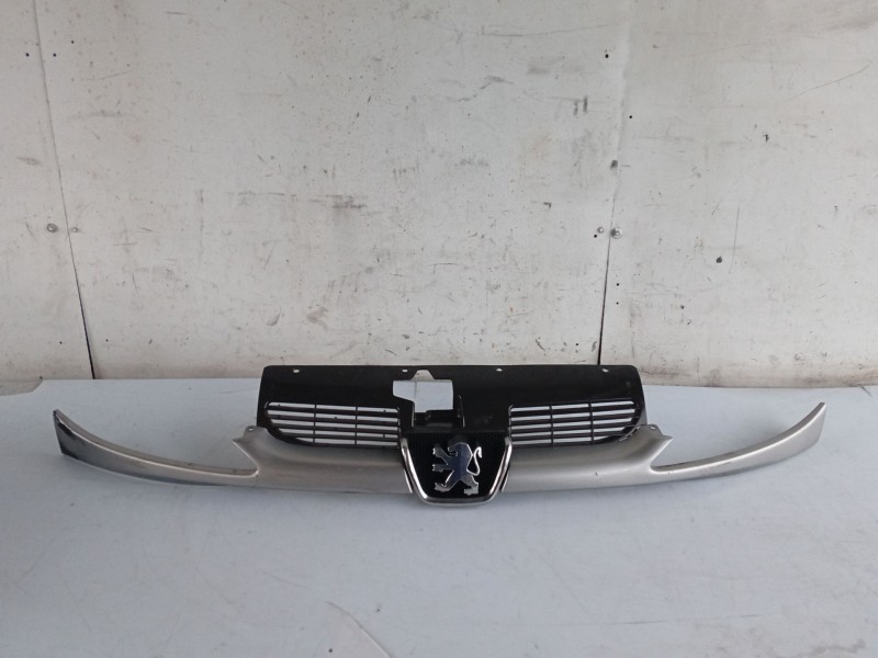 Recambio de moldura para peugeot 206 hatchback (2a/c) 1.4 i referencia OEM IAM   