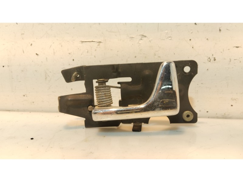 Recambio de maneta interior delantera izquierda para land rover discovery td5 e referencia OEM IAM   