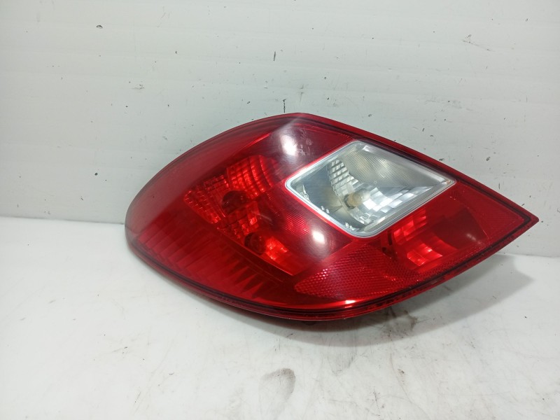 Recambio de piloto trasero izquierdo para opel corsa d (s07) 1.2 (l08, l68) referencia OEM IAM 93190950  