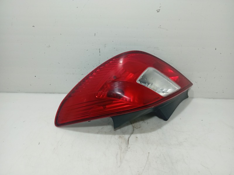 Recambio de piloto trasero derecho para opel corsa d (s07) 1.2 (l08, l68) referencia OEM IAM 93190951  