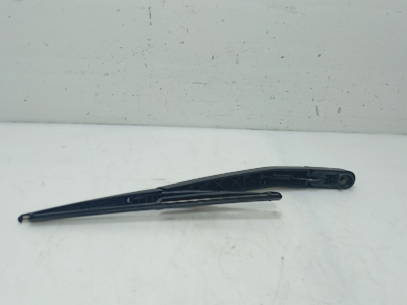 Recambio de brazo limpia trasero para opel corsa d (s07) 1.2 (l08, l68) referencia OEM IAM 55703093  