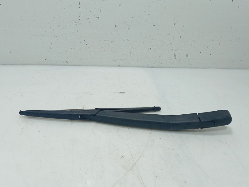 Recambio de brazo limpia trasero para opel corsa d (s07) 1.2 (l08, l68) referencia OEM IAM 55703093  