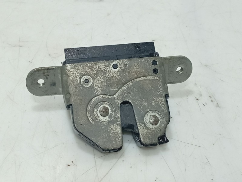 Recambio de cerradura maletero / porton para opel corsa d (s07) 1.2 (l08, l68) referencia OEM IAM 39021416  
