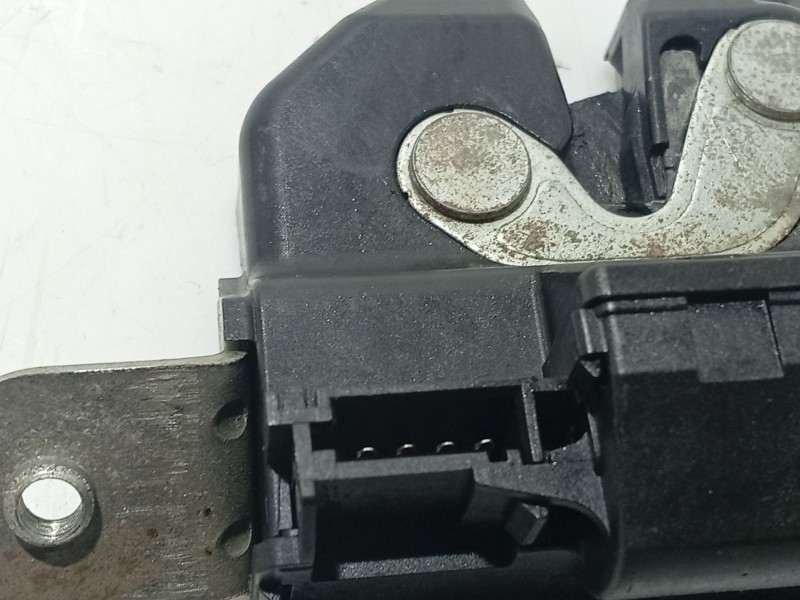 Recambio de cerradura maletero / porton para opel corsa d (s07) 1.2 (l08, l68) referencia OEM IAM 39021416  