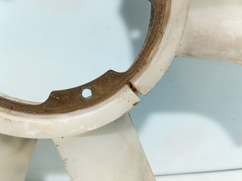 Recambio de aspas ventilador para nissan terrano/terrano.ii (r20) 2.7 turbodiesel referencia OEM IAM   