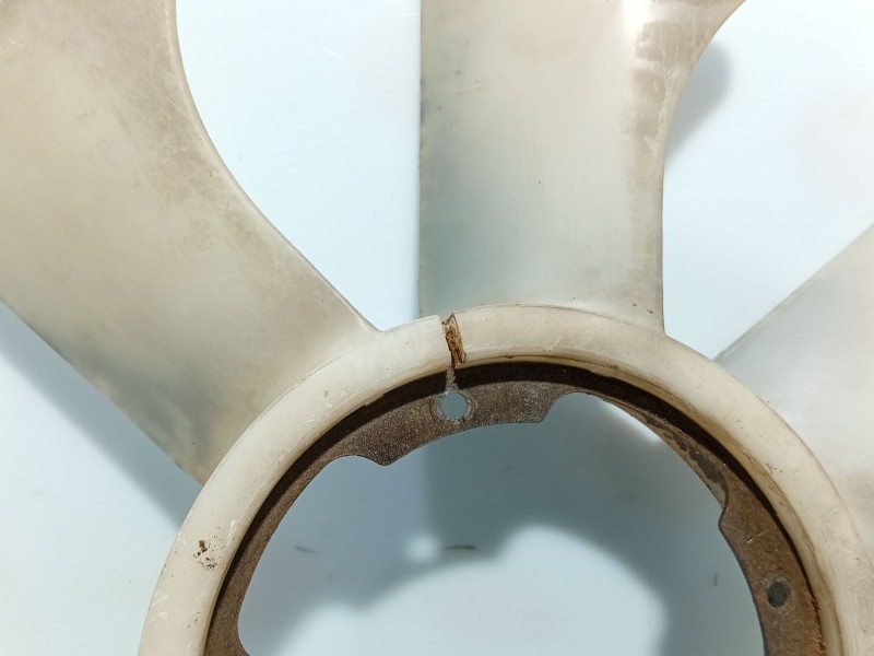 Recambio de aspas ventilador para nissan terrano/terrano.ii (r20) 2.7 turbodiesel referencia OEM IAM   