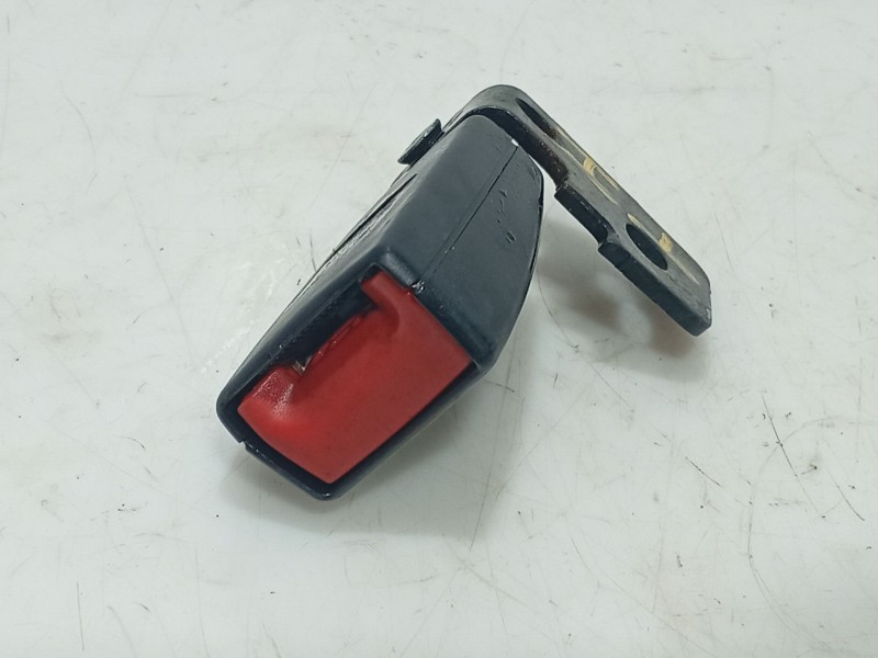 Recambio de anclaje cinturon trasero izquierdo para opel corsa d (s07) 1.2 (l08, l68) referencia OEM IAM   