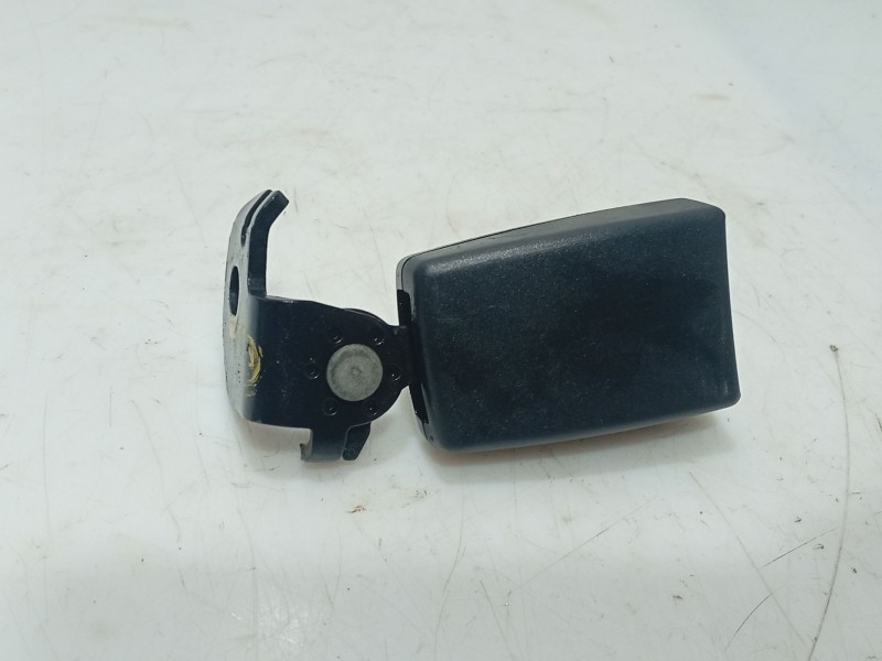 Recambio de anclaje cinturon trasero derecho para opel corsa d (s07) 1.2 (l08, l68) referencia OEM IAM   
