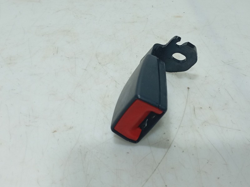 Recambio de anclaje cinturon trasero derecho para opel corsa d (s07) 1.2 (l08, l68) referencia OEM IAM   
