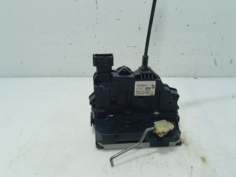 Recambio de cerradura puerta trasera derecha para opel corsa d (s07) 1.2 (l08, l68) referencia OEM IAM 13258267  