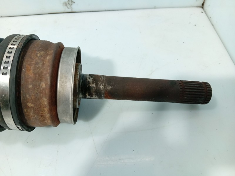 Recambio de transmision derecha para nissan terrano/terrano.ii (r20) 2.7 turbodiesel referencia OEM IAM   