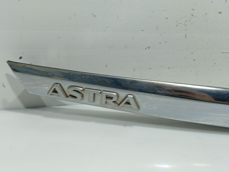 Recambio de moldura para opel astra h (a04) 1.7 cdti (l48) referencia OEM IAM   