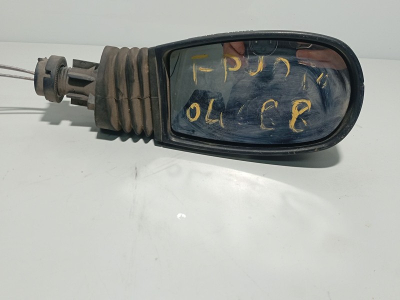 Recambio de retrovisor izquierdo para fiat punto berlina referencia OEM IAM e30157178  