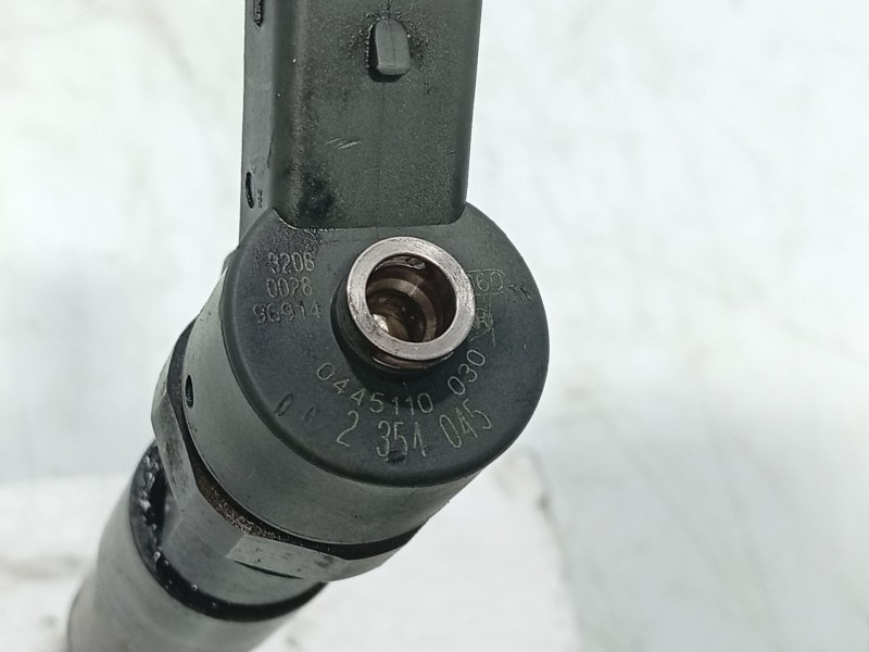 Recambio de inyector para rover 75 (rj) 2.0 cdt referencia OEM IAM MKG100270  