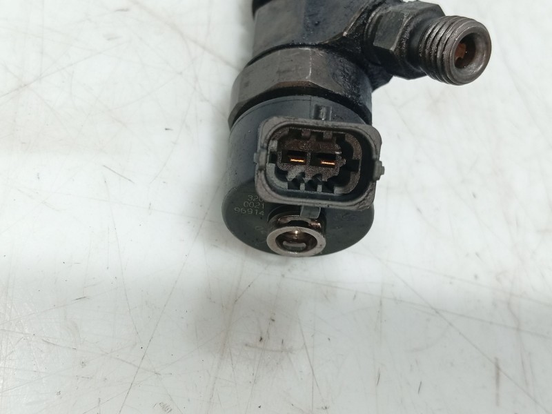 Recambio de inyector para rover 75 (rj) 2.0 cdt referencia OEM IAM MKG100270  