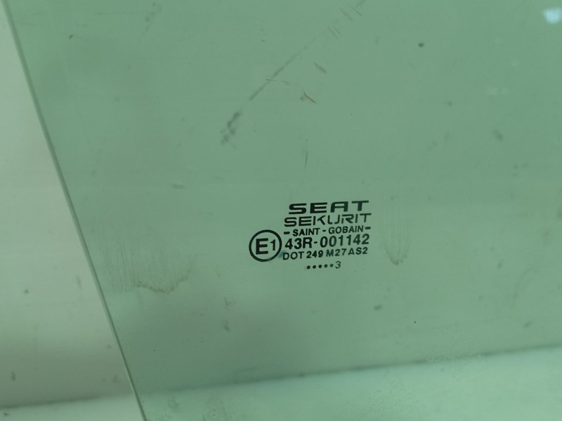 Recambio de luna delantera derecha para seat ibiza iii (6l1) 1.4 tdi referencia OEM IAM 6L3845202  