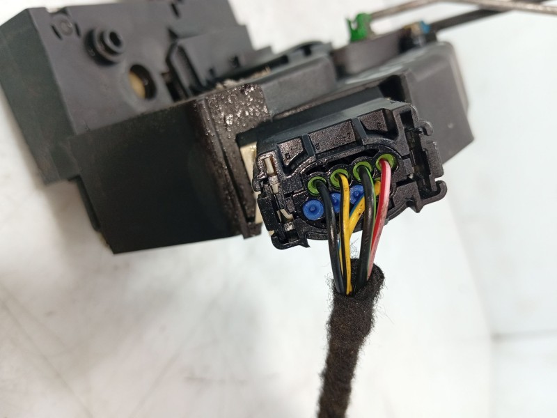 Recambio de cerradura puerta delantera derecha para rover 75 (rj) 2.0 cdt referencia OEM IAM ALR9784A / FQB100110  