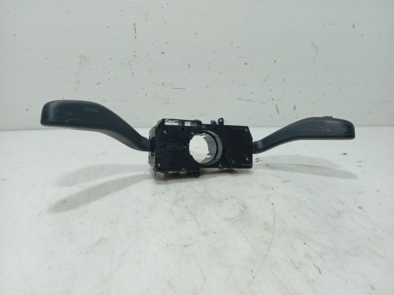Recambio de mando volante para seat ibiza iii (6l1) 1.4 tdi referencia OEM IAM   