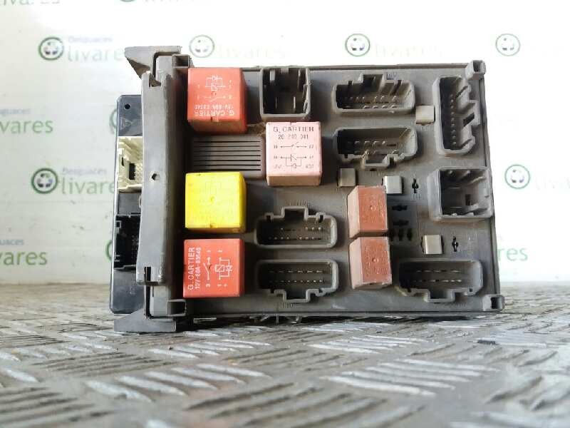 Recambio de caja reles / fusibles para renault laguna ii grandtour (kg0) expression   |   03.01 - 12.05 | 2001 - 2005 | 120 cv /
