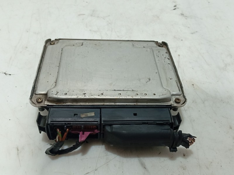 Recambio de centralita motor uce para seat ibiza iii (6l1) 1.4 tdi referencia OEM IAM   