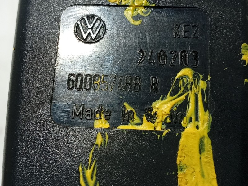 Recambio de anclaje cinturon trasero izquierdo para seat ibiza iii (6l1) 1.4 tdi referencia OEM IAM   