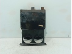 Recambio de moldura para hyundai h-1 / starex autobús (a1) 2.5 td referencia OEM IAM   