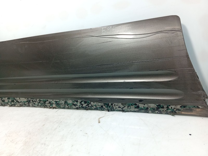 Recambio de moldura para hyundai h-1 / starex autobús (a1) 2.5 td referencia OEM IAM   