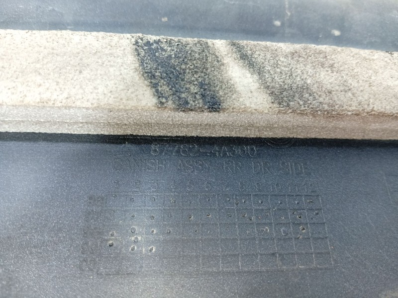 Recambio de moldura para hyundai h-1 / starex autobús (a1) 2.5 td referencia OEM IAM   