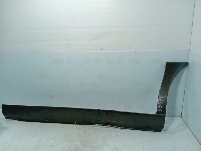 Recambio de moldura para hyundai h-1 / starex autobús (a1) 2.5 td referencia OEM IAM   