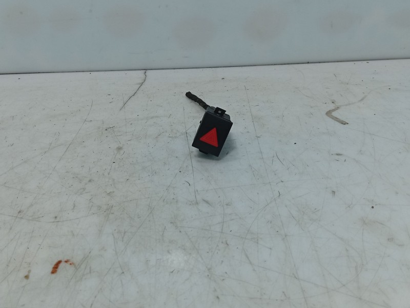 Recambio de warning para volkswagen polo iv (9n_, 9a_) 1.9 sdi referencia OEM IAM 6Q095323501C  