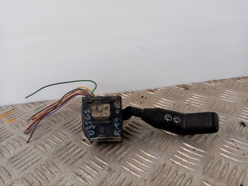 Recambio de mando limpia para renault 19 (b/c/l53) r 19 b53    |   ... | 0 | 57,5 kw 77cv referencia OEM IAM    Recambio de mando limpia para renault 19 (b/c/l53) r 19 b53    |   ... | 0 | 57,5 kw 77cv referencia OEM IAM