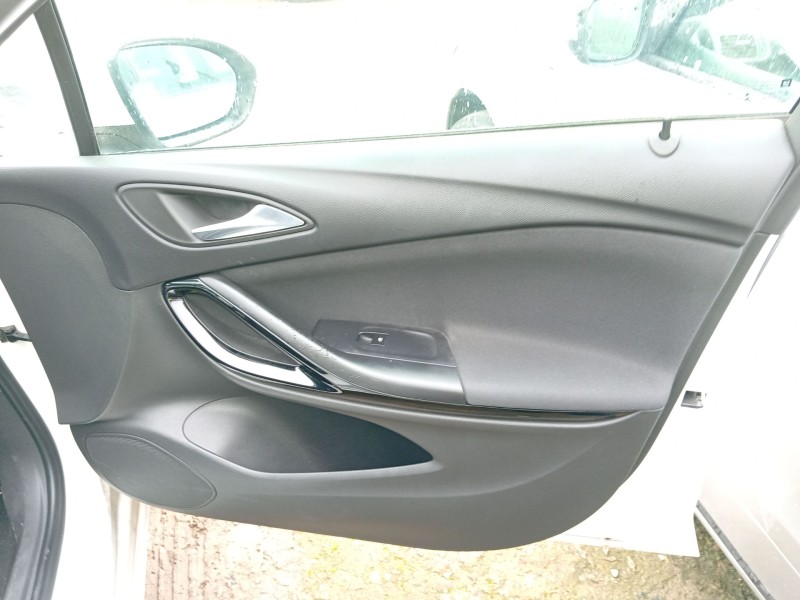 opel astra k (b16) del año 2016