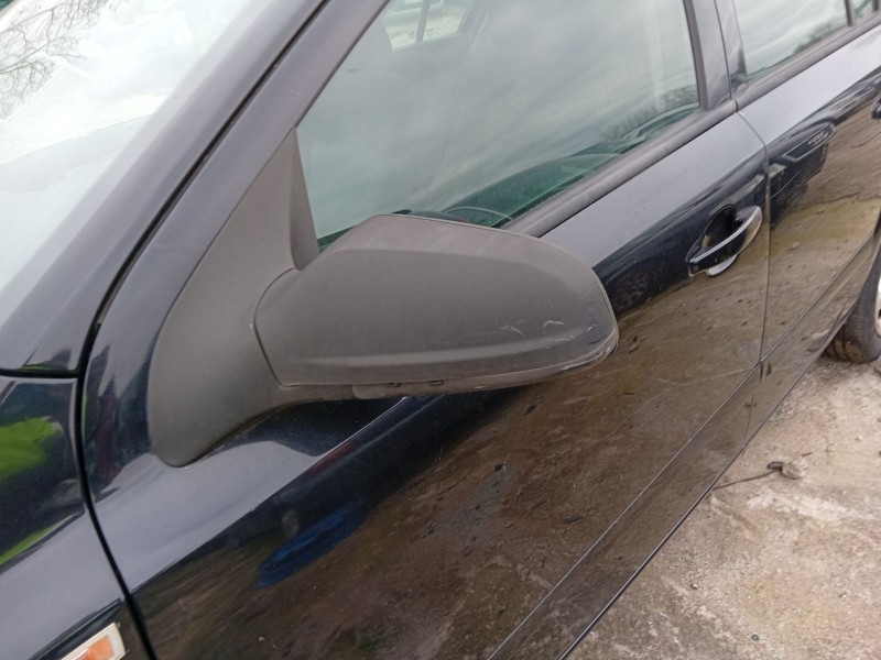 opel astra h gtc (a04) del año 2007