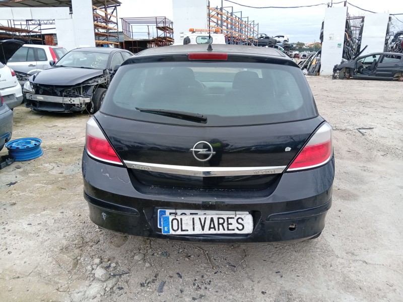 opel astra h gtc (a04) del año 2007