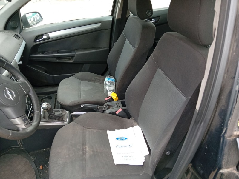 opel astra h gtc (a04) del año 2007