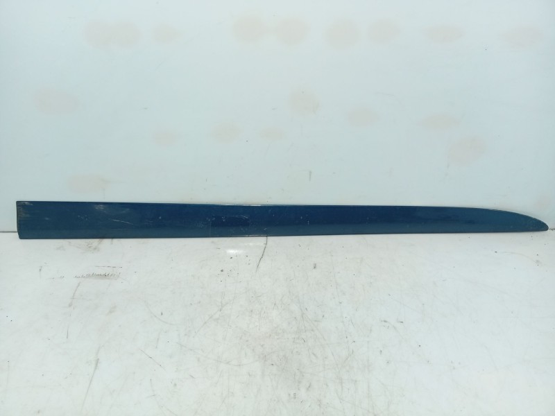 Recambio de moldura para nissan primera hatchback (p11) 2.0 td referencia OEM IAM   