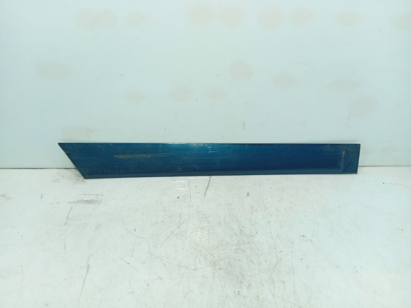 Recambio de moldura para nissan primera hatchback (p11) 2.0 td referencia OEM IAM   