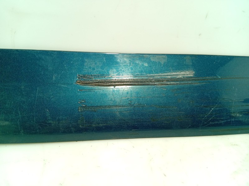 Recambio de moldura para nissan primera hatchback (p11) 2.0 td referencia OEM IAM   