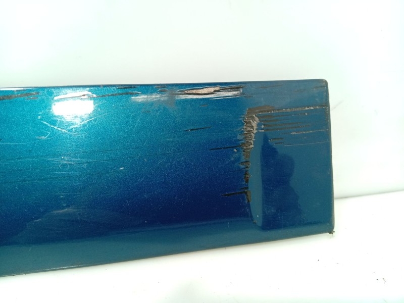 Recambio de moldura para nissan primera hatchback (p11) 2.0 td referencia OEM IAM   