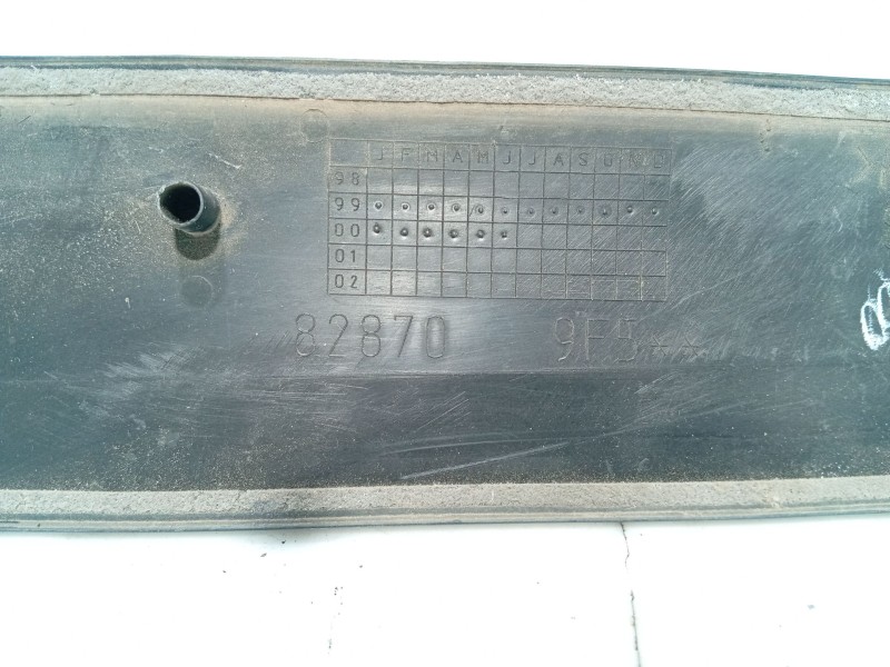 Recambio de moldura para nissan primera hatchback (p11) 2.0 td referencia OEM IAM   